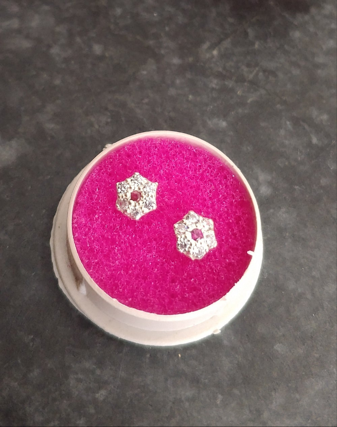 Handcrafted Silver Tops with Stones – Stylish & Lightweight